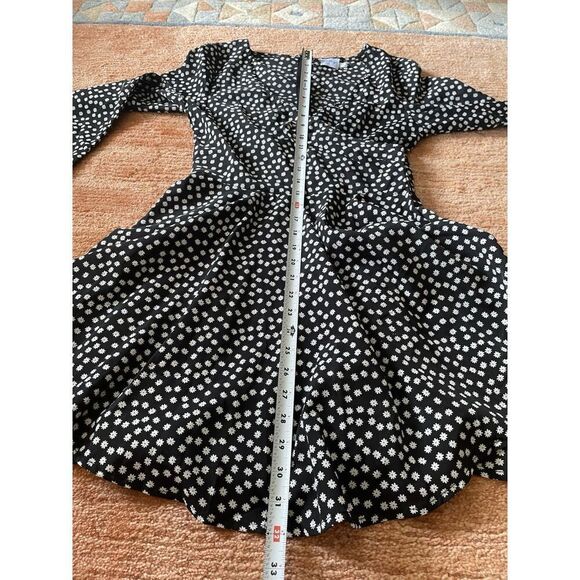 Princess Polly Black with White Floral Long Sleeve Mini Faux Wrap Dress Size 4 - Picture 6 of 9